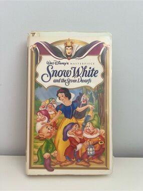Disney Snow White and the Seven Dwarfs Black Diamond VHS Masterpiece Edition